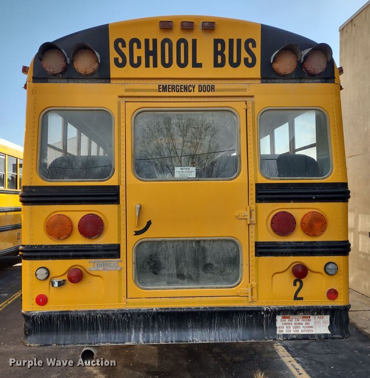 image for item DR8169 1999 International 3800  school bus