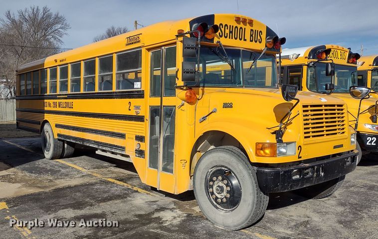 image for item DR8169 1999 International 3800  school bus