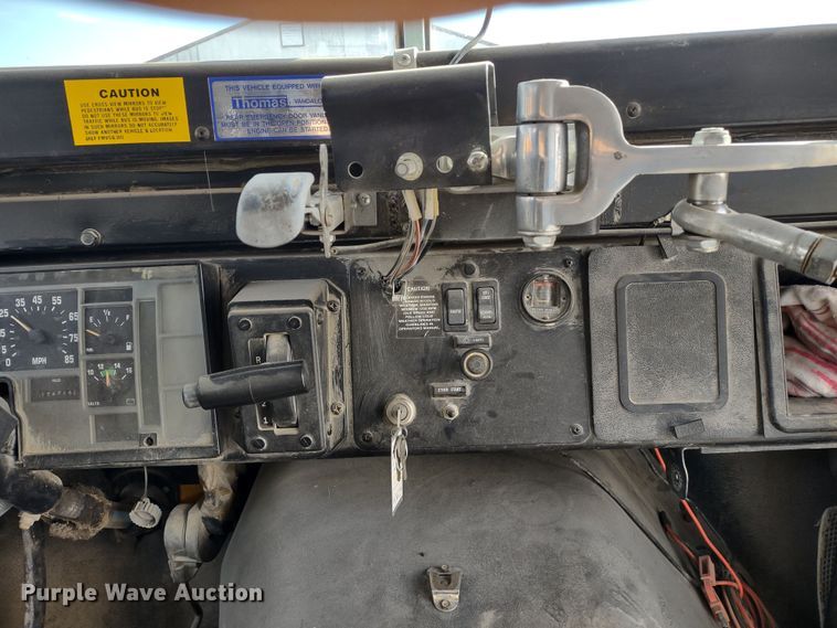 image for item DR8169 1999 International 3800  school bus