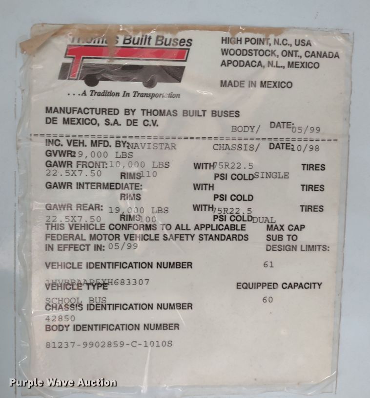 image for item DR8172 1999 International 3800  school bus