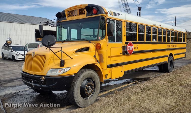 image for item DR8173 2006 International  school bus