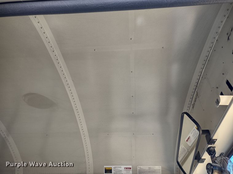 image for item DR8173 2006 International  school bus