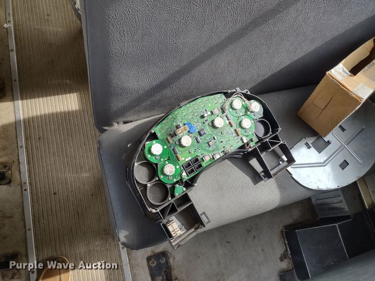 image for item DR8173 2006 International  school bus