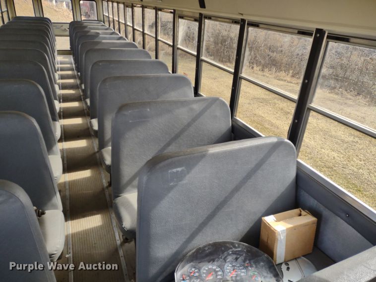 image for item DR8173 2006 International  school bus