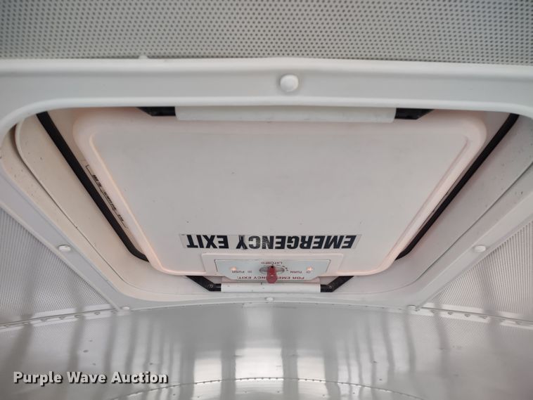 image for item DR8173 2006 International  school bus