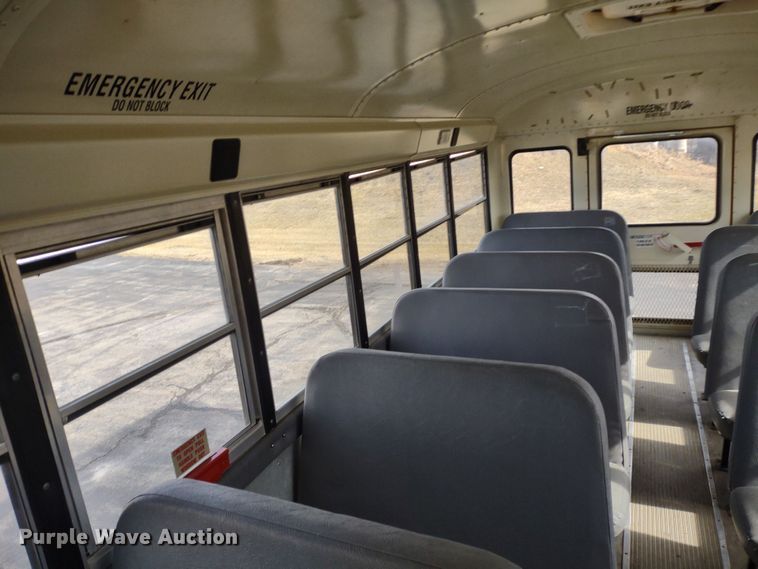 image for item DR8173 2006 International  school bus