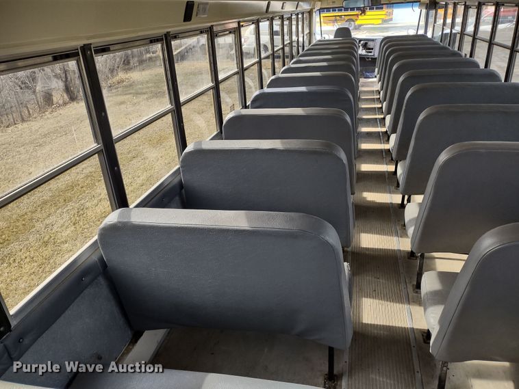 image for item DR8173 2006 International  school bus