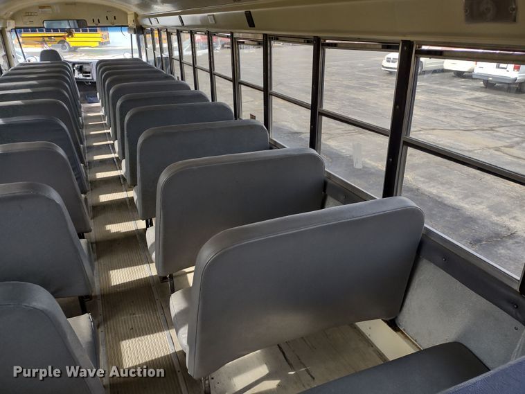 image for item DR8173 2006 International  school bus