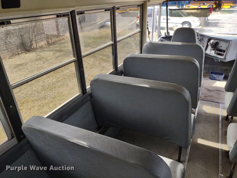 image for item DR8173 2006 International  school bus