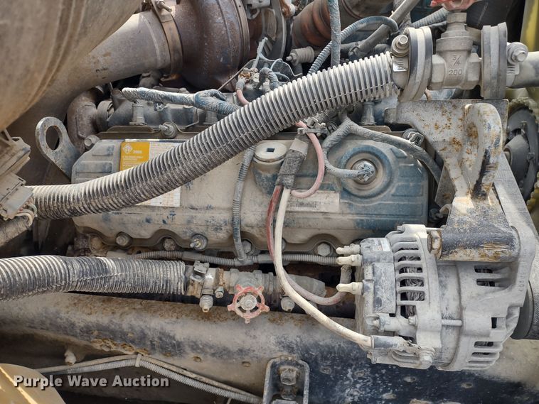 image for item DR8173 2006 International  school bus