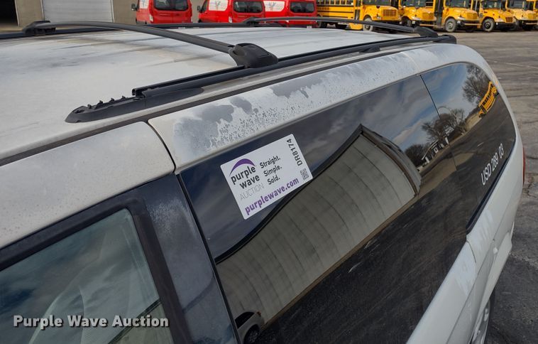 image for item DR8174 2003 Dodge Grand Caravan  van