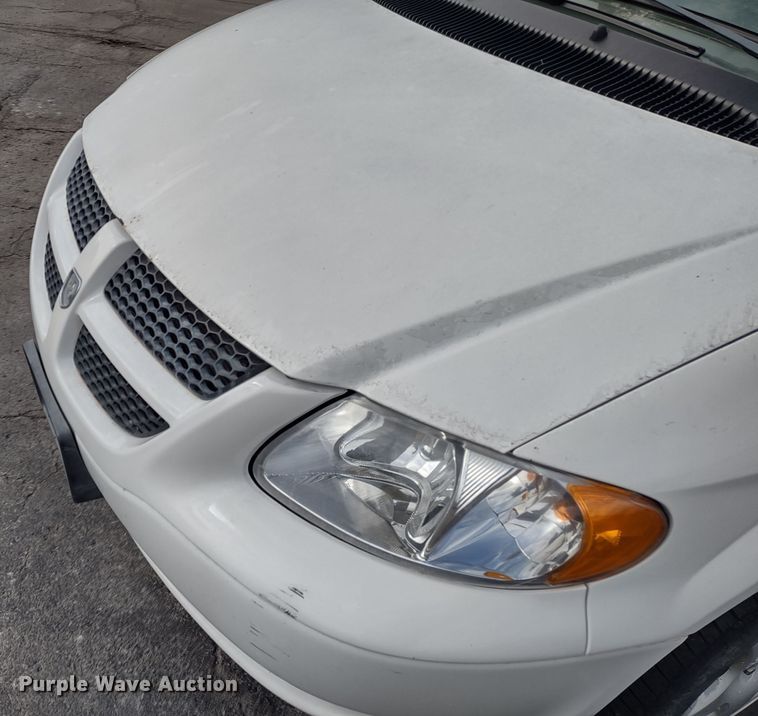 image for item DR8174 2003 Dodge Grand Caravan  van