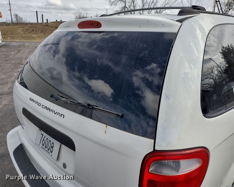 image for item DR8174 2003 Dodge Grand Caravan  van