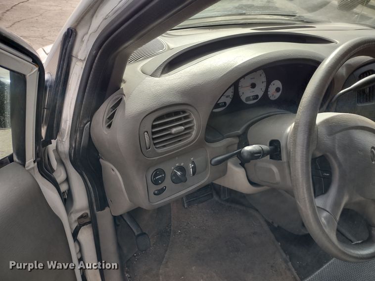 image for item DR8174 2003 Dodge Grand Caravan  van