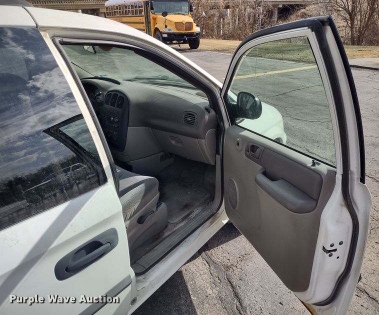 image for item DR8174 2003 Dodge Grand Caravan  van