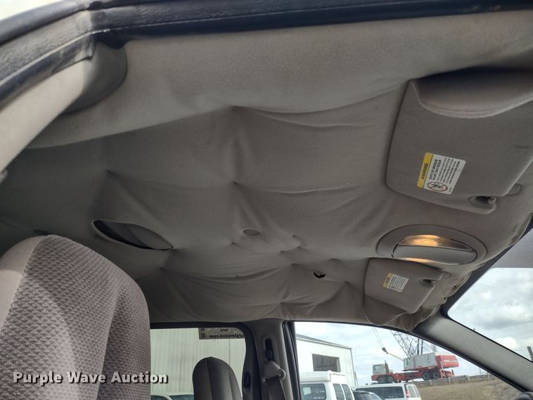 image for item DR8174 2003 Dodge Grand Caravan  van