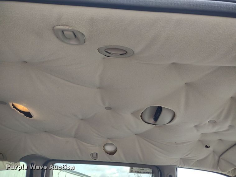 image for item DR8174 2003 Dodge Grand Caravan  van