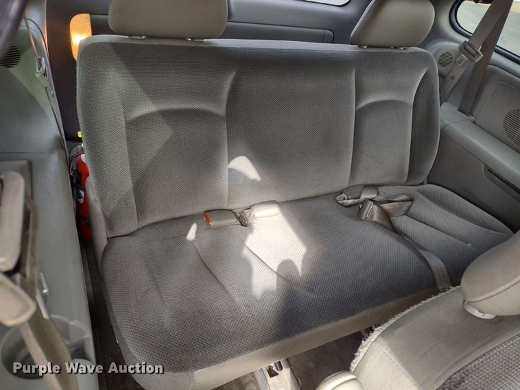 image for item DR8174 2003 Dodge Grand Caravan  van