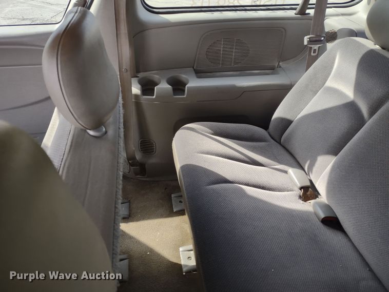 image for item DR8174 2003 Dodge Grand Caravan  van
