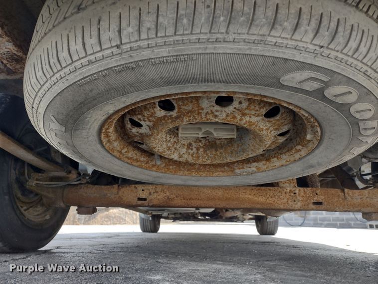 image for item DR8174 2003 Dodge Grand Caravan  van