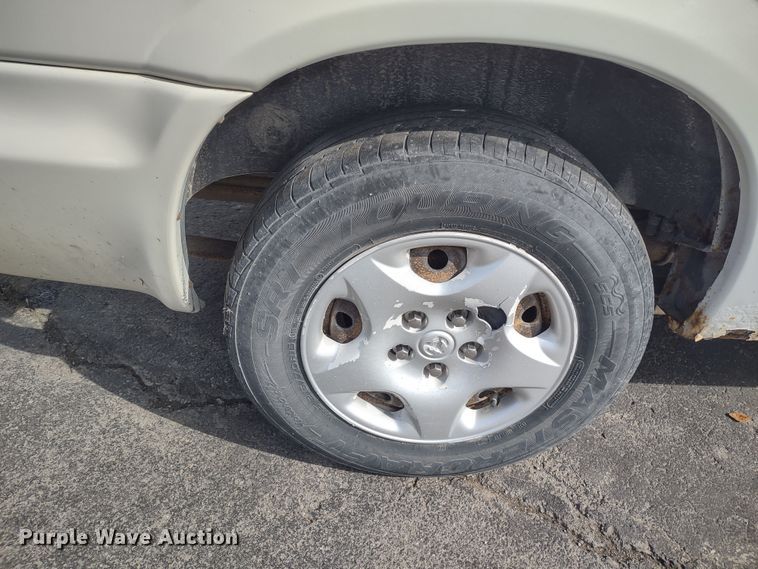 image for item DR8174 2003 Dodge Grand Caravan  van