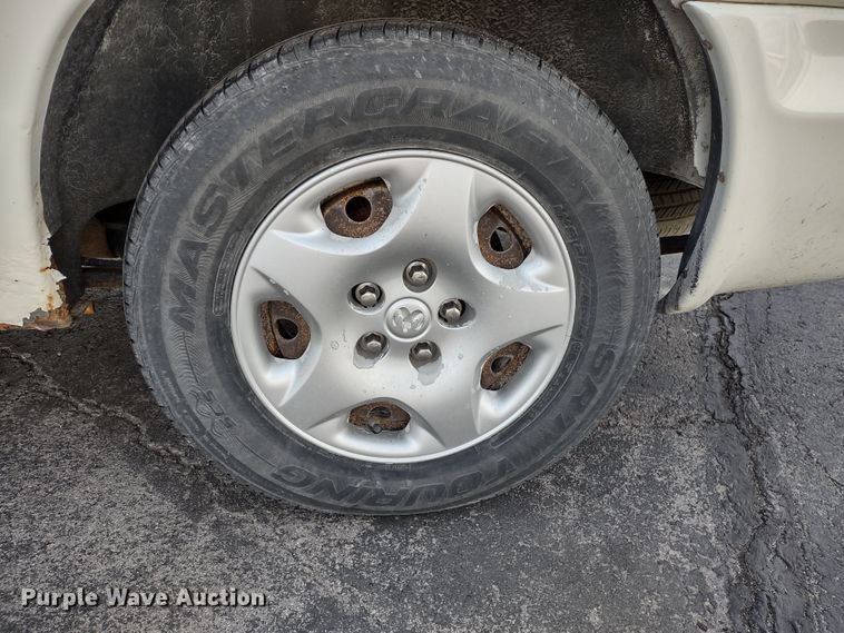 image for item DR8174 2003 Dodge Grand Caravan  van