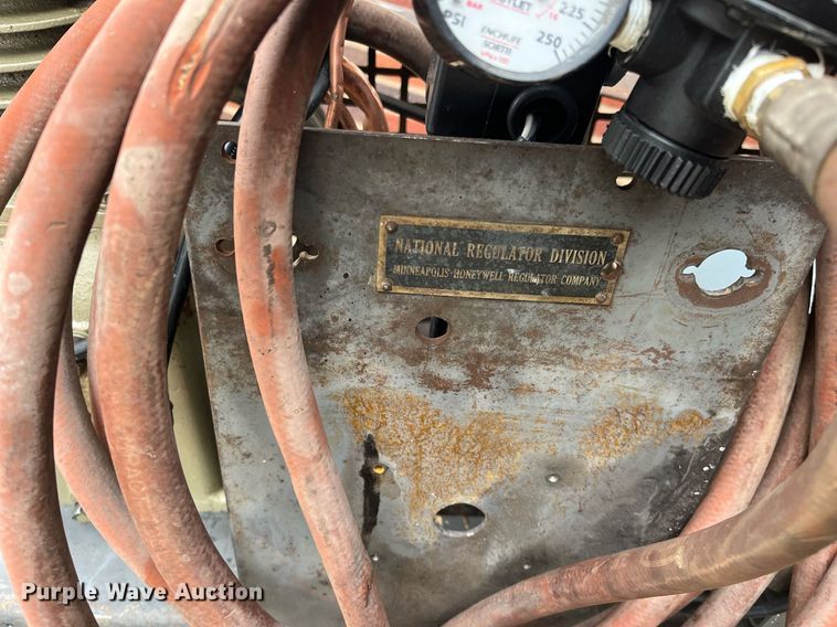 image for item HP9394 Quincy A-4  air compressor