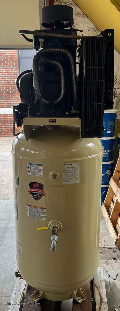 image for item HP9399 Ingersoll Rand TS7  air compressor