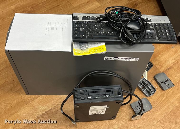 image for item HP9401 (2) servers