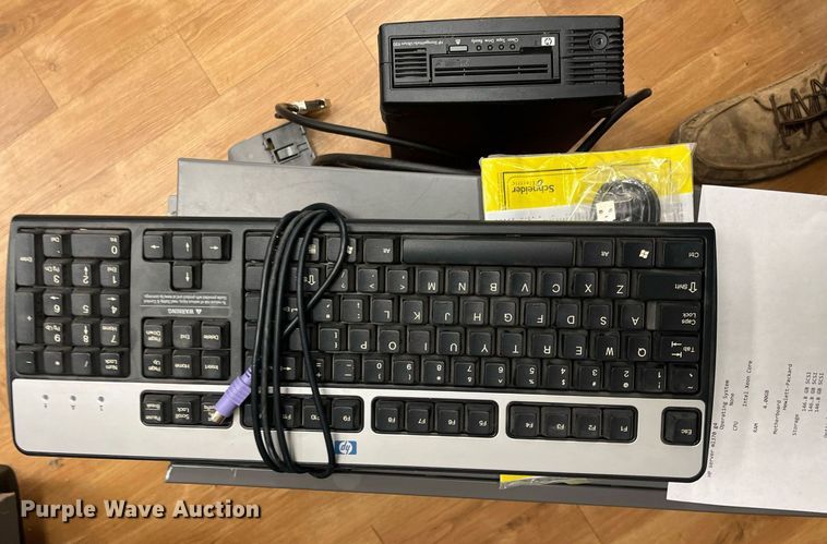 image for item HP9401 (2) servers