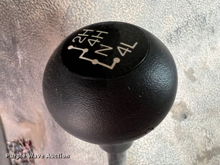 image for item ID9462 2001 Ford F550 Super Duty  truck cab and chassis