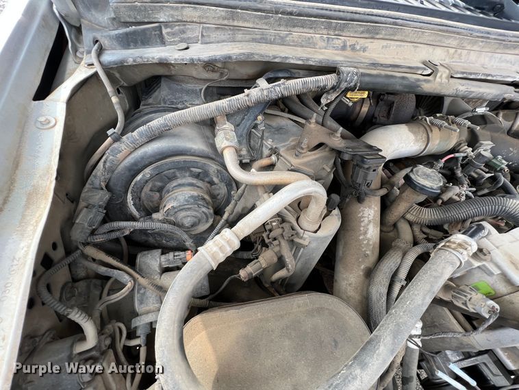 image for item ID9462 2001 Ford F550 Super Duty  truck cab and chassis