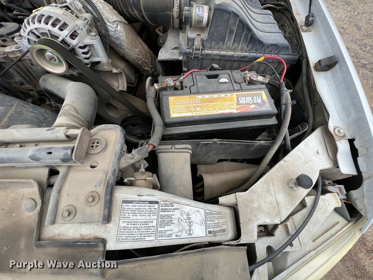 image for item ID9462 2001 Ford F550 Super Duty  truck cab and chassis