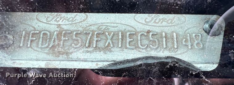 image for item ID9462 2001 Ford F550 Super Duty  truck cab and chassis