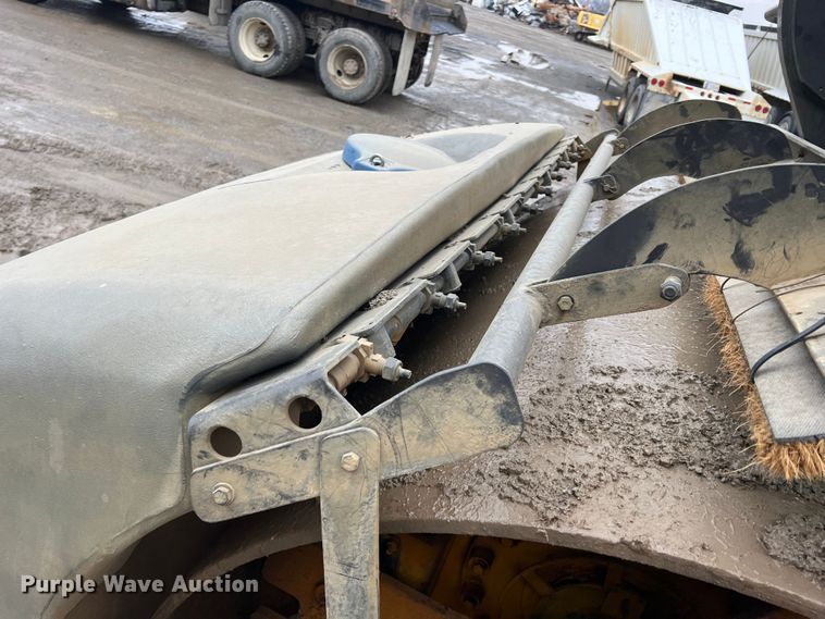 image for item ID9463 2011 Volvo DD118HFA  double drum vibratory roller