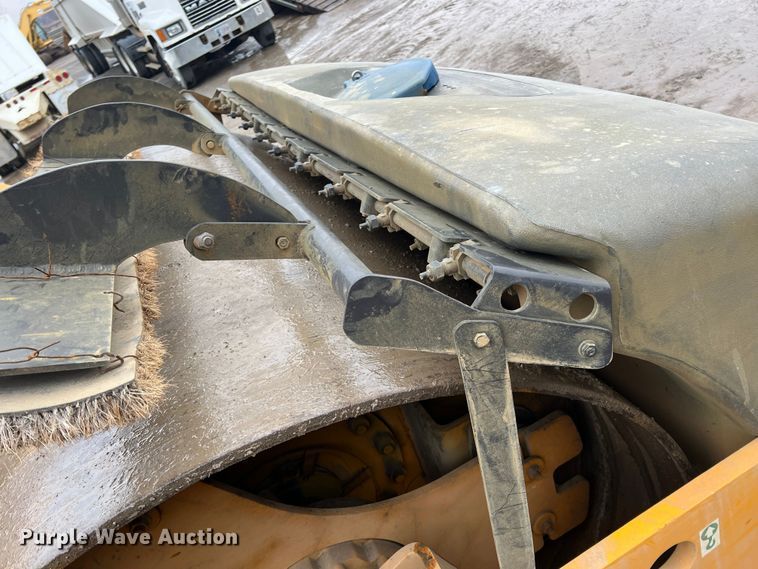 image for item ID9463 2011 Volvo DD118HFA  double drum vibratory roller