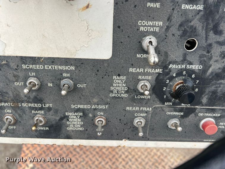 image for item ID9465 1999 Cedarapids CR461R  paver