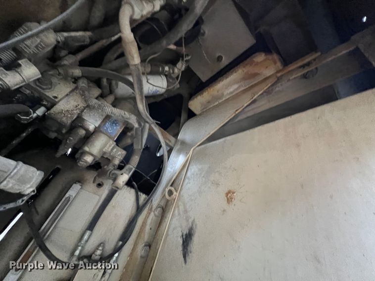 image for item ID9465 1999 Cedarapids CR461R  paver