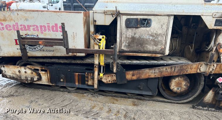 image for item ID9465 1999 Cedarapids CR461R  paver