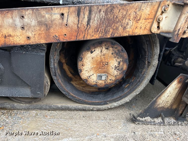 image for item ID9465 1999 Cedarapids CR461R  paver