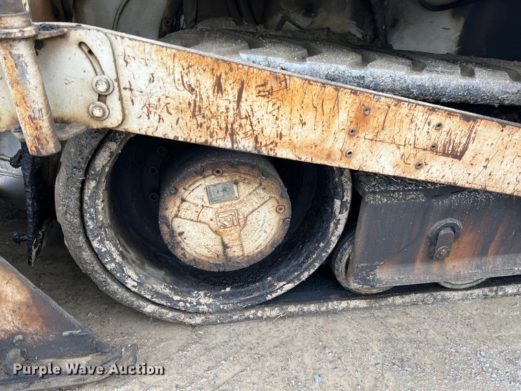 image for item ID9465 1999 Cedarapids CR461R  paver