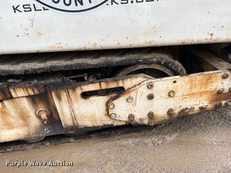 image for item ID9465 1999 Cedarapids CR461R  paver