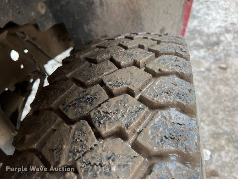 image for item ID9466 1999 Ford F550 Super Duty  Crew Cab dump flatbed truck