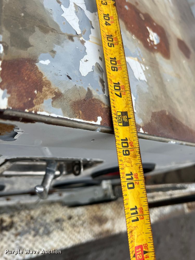 image for item ID9469 2008 Ford F350 Super Duty XL  utility bed pickup truck