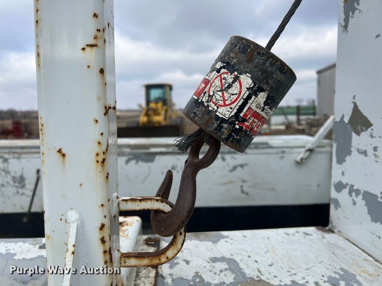 image for item ID9469 2008 Ford F350 Super Duty XL  utility bed pickup truck