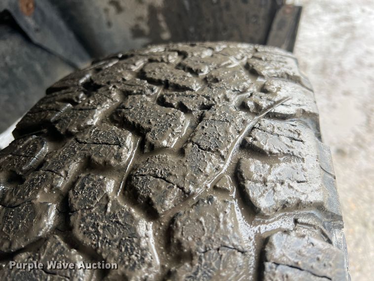 image for item ID9469 2008 Ford F350 Super Duty XL  utility bed pickup truck