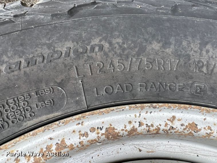 image for item ID9469 2008 Ford F350 Super Duty XL  utility bed pickup truck