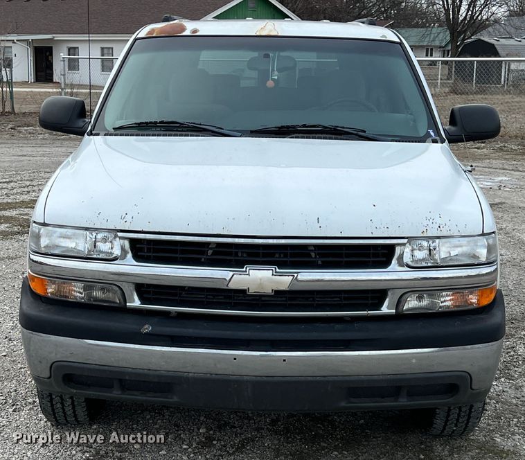 image for item ID9483 2004 Chevrolet Suburban 1500  SUV