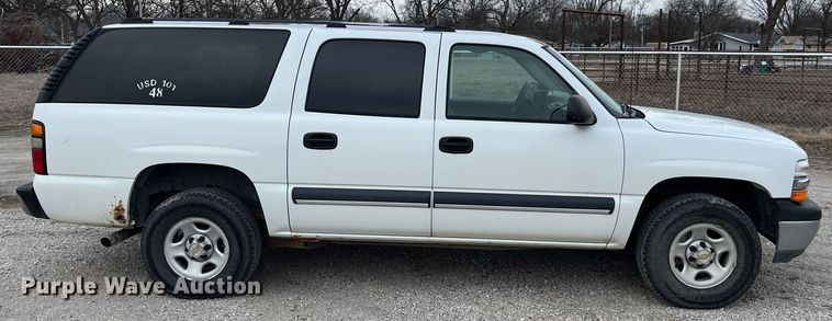 image for item ID9483 2004 Chevrolet Suburban 1500  SUV