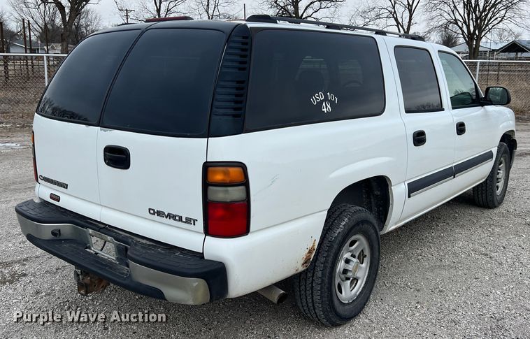 image for item ID9483 2004 Chevrolet Suburban 1500  SUV